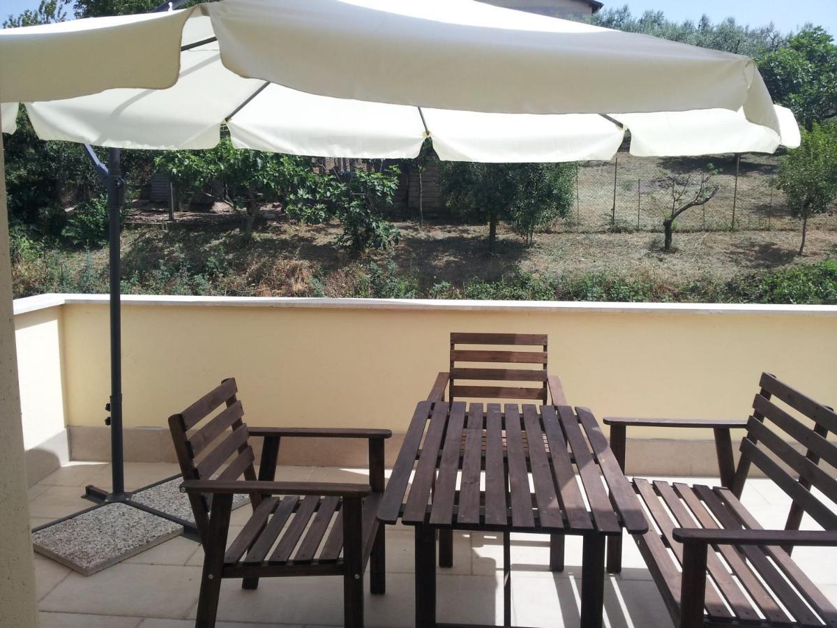 B&B Terra Del Sole 발몬토네 외부 사진